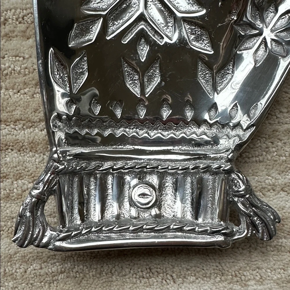 Mariposa Mitten Dish Brillante Cast Aluminum Serving Dish Candy Dish Trinket